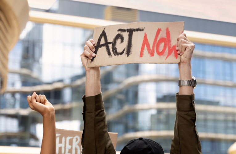 Aboriginal activist arrested amid royal visit to Sydney Opera House