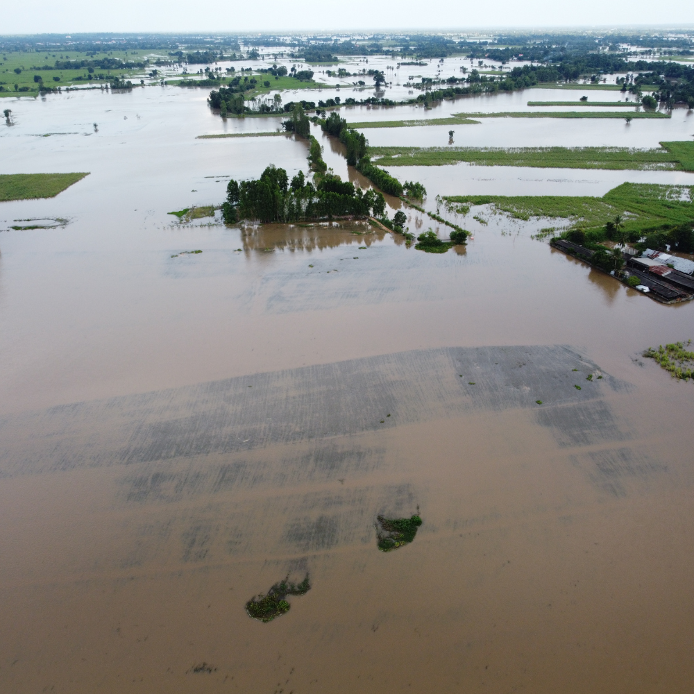 Spain grapples with deadliest floods in decades as death toll reaches 95