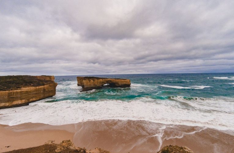 Tar balls force closure of Sydney beaches