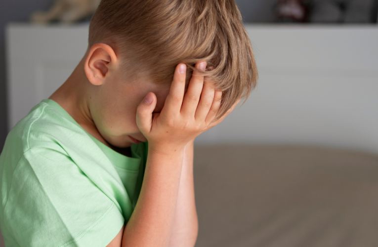 Doctors support complete ban on smacking children in England
